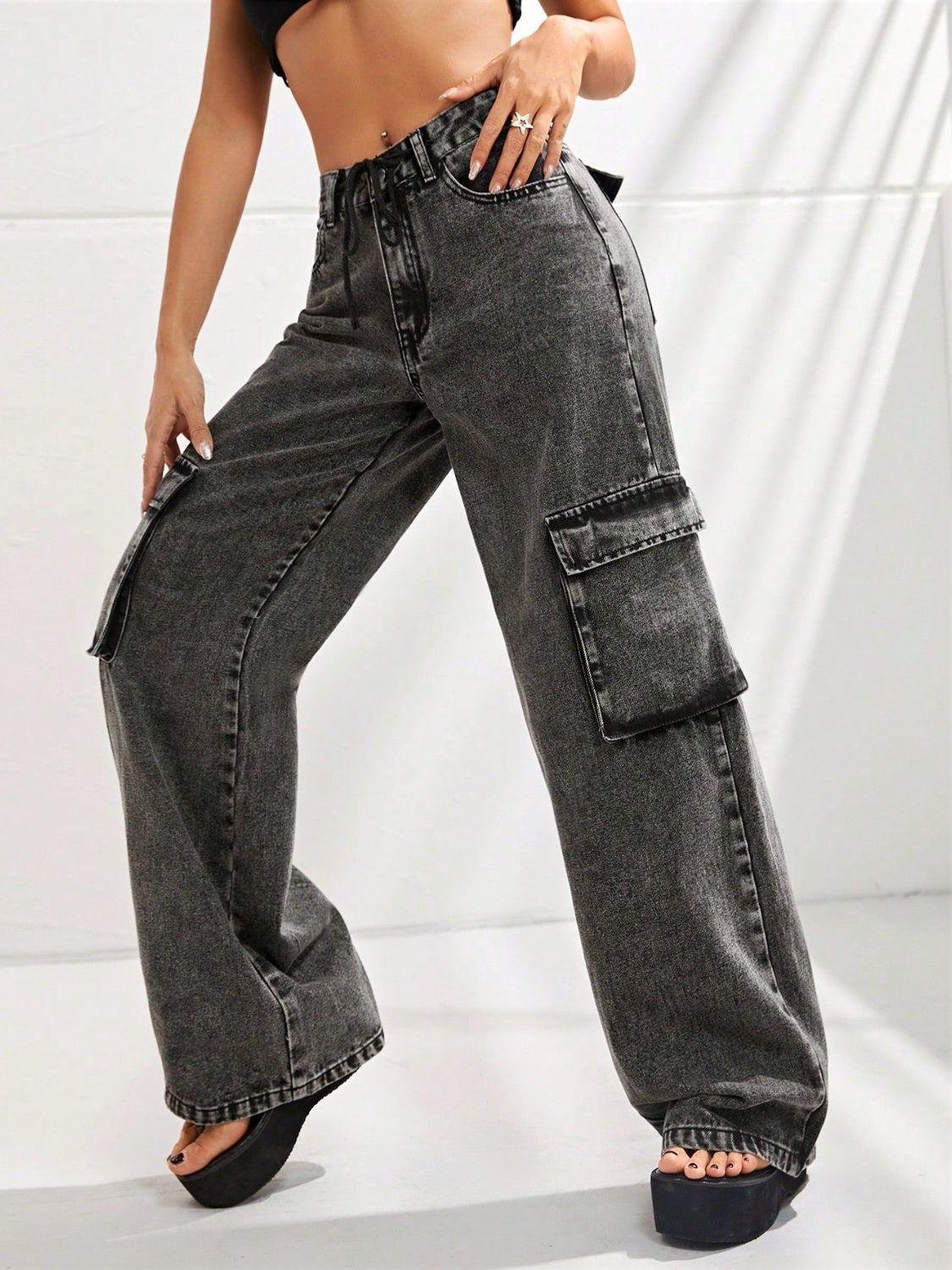 Jeans de pierna ancha con bolsillos