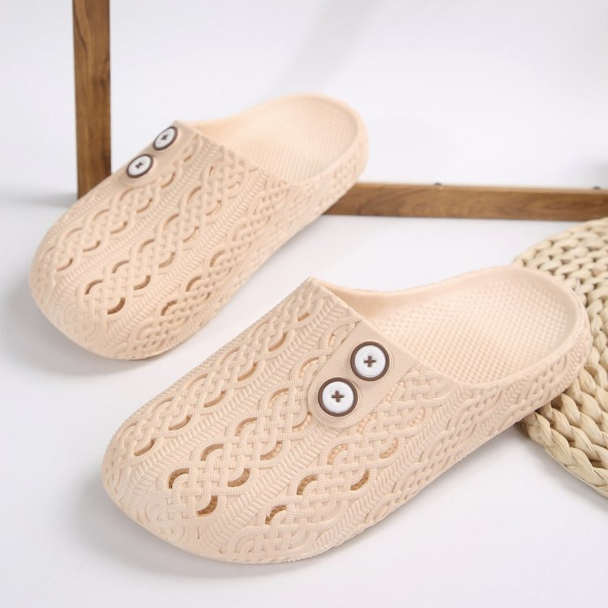 Sandalias planas de PVC con punta redonda