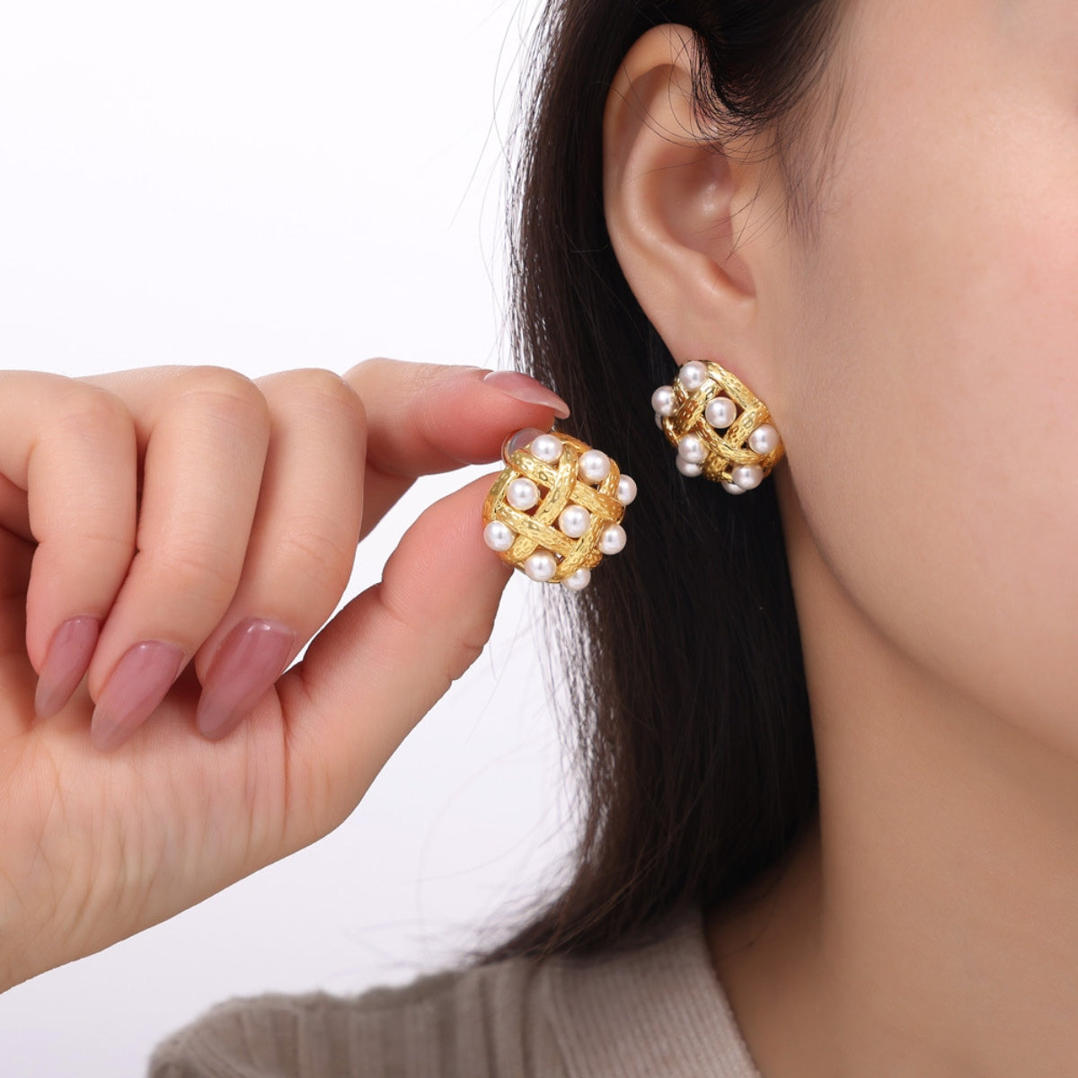 Pendientes de cobre con perlas y conchas