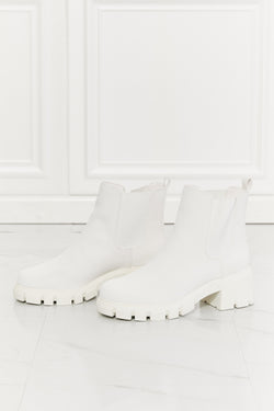 MMShoes Work For It Matte Lug Sole Chelsea Boots in White