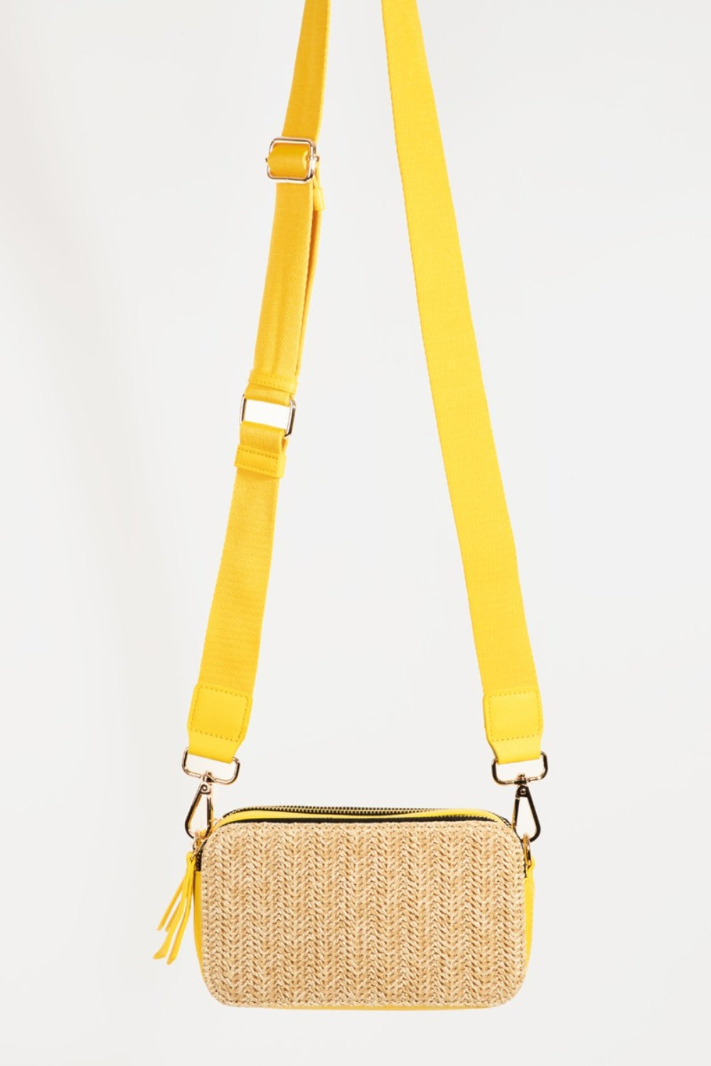 Bolso bandolera Fame Straw en contraste