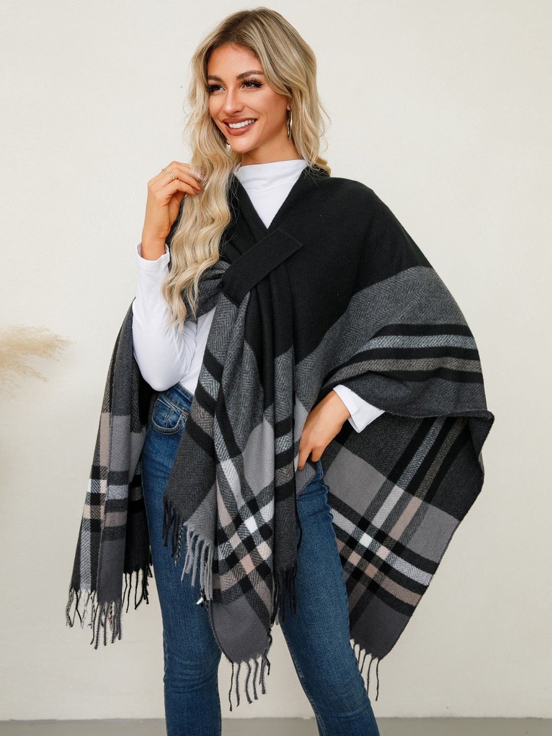 Fringe Contrast Plaid Poncho