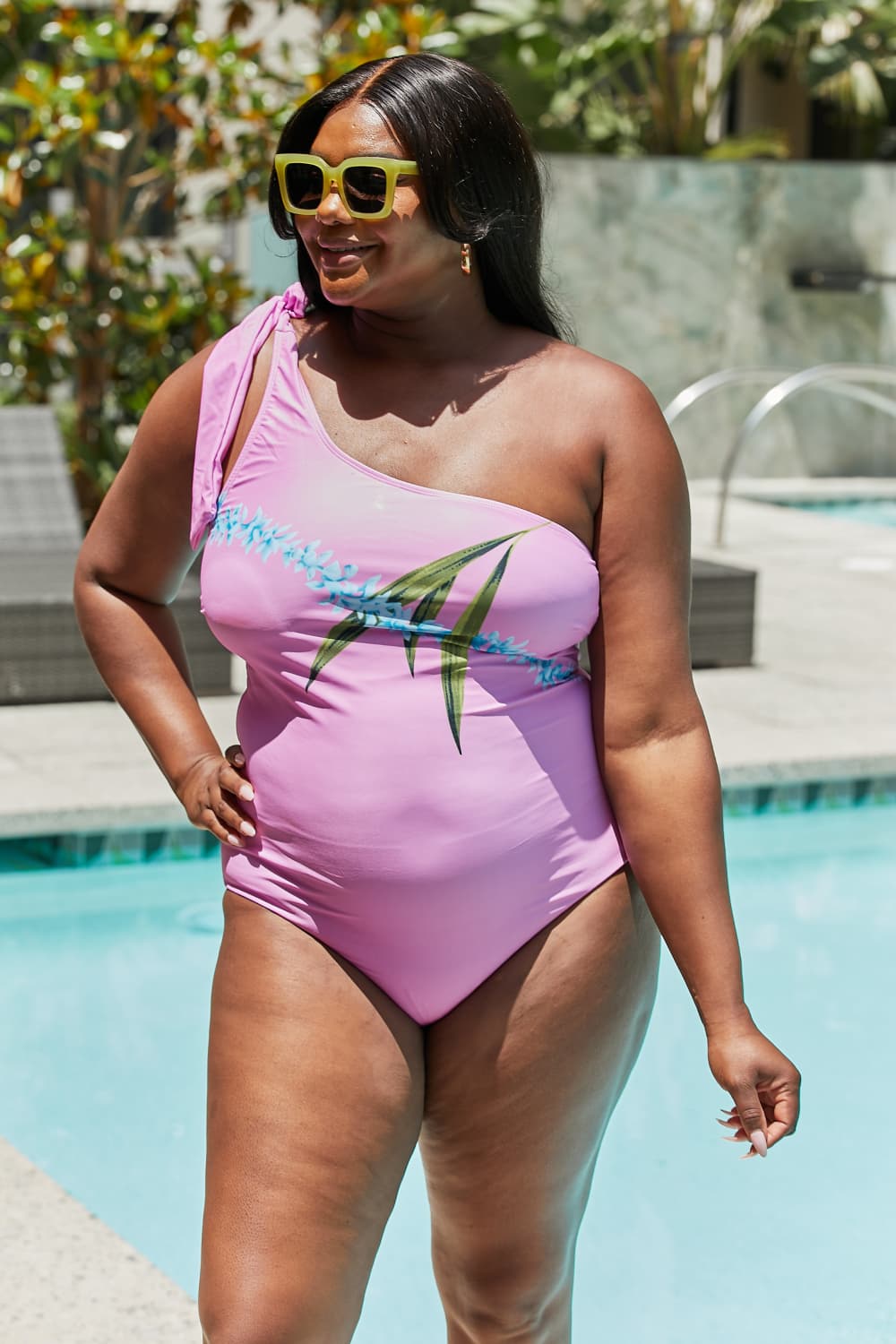 Traje de baño de un hombro Marina West Swim Vacay Mode en color rosa clavel