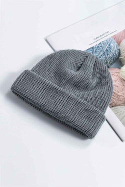 Gorro de punto acanalado con puños cómodos