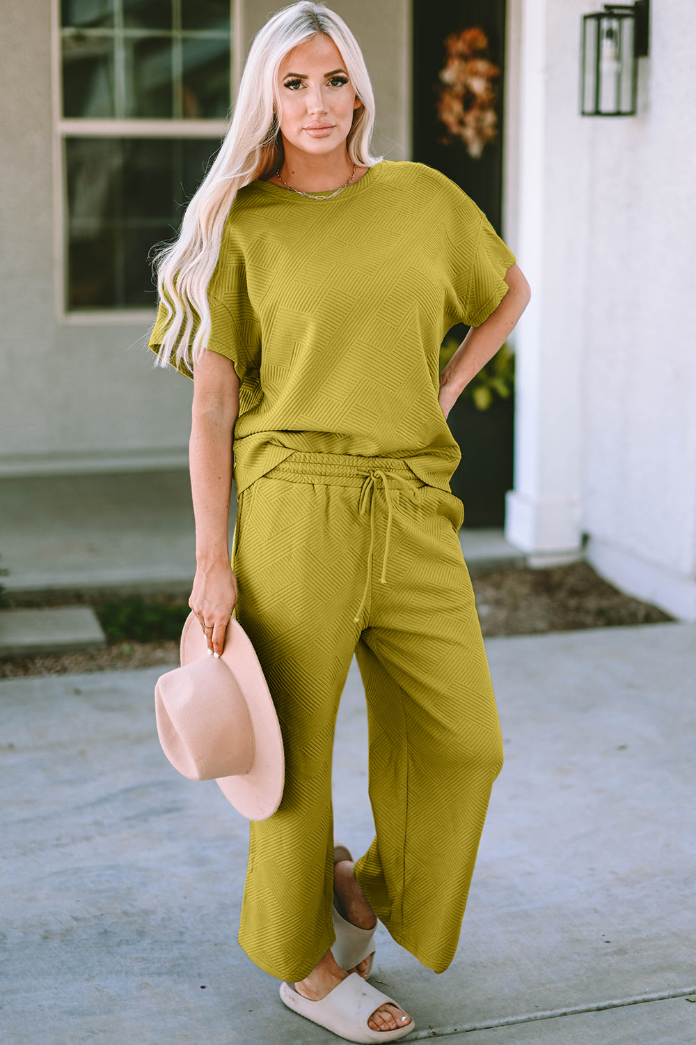 Conjunto de camiseta y pantalón de manga corta