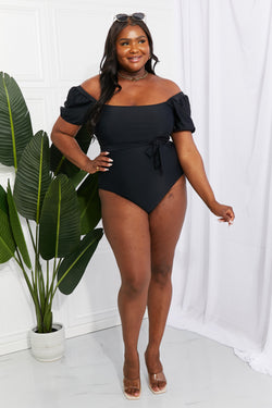 Traje de baño de una pieza con mangas abullonadas Salty Air de Marina West Swim en color negro