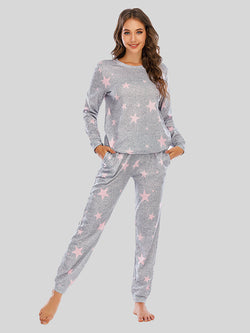 Conjunto de estar por casa con top y pantalón de estrellas