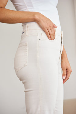 Pantalones vaqueros de talle alto con dobladillo sin rematar y control de abdomen de RFM Mini Mia