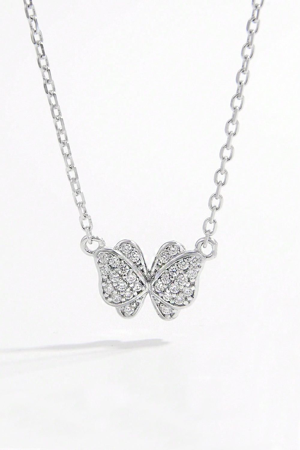 Collar con colgante de mariposa de circonita en plata de ley 925