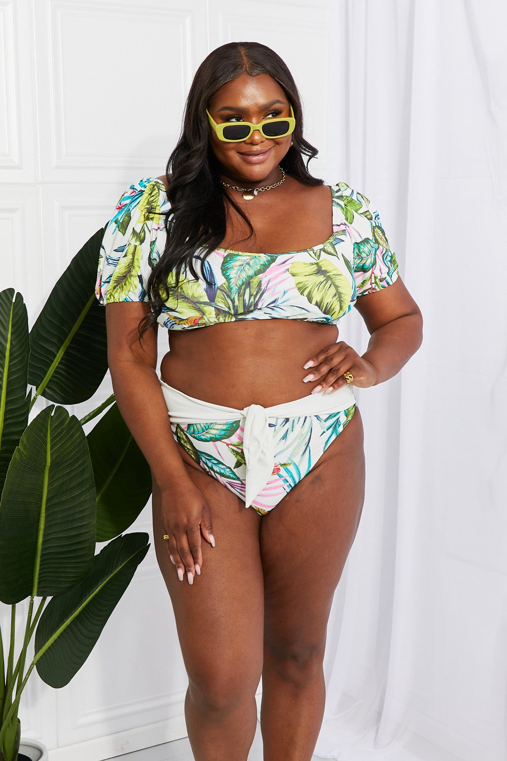 Bikini con mangas abullonadas Vacay Ready de Marina West Swim en estampado floral