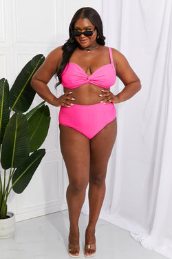 Bikini de tiro alto Take A Dip Twist de Marina West Swim en color rosa