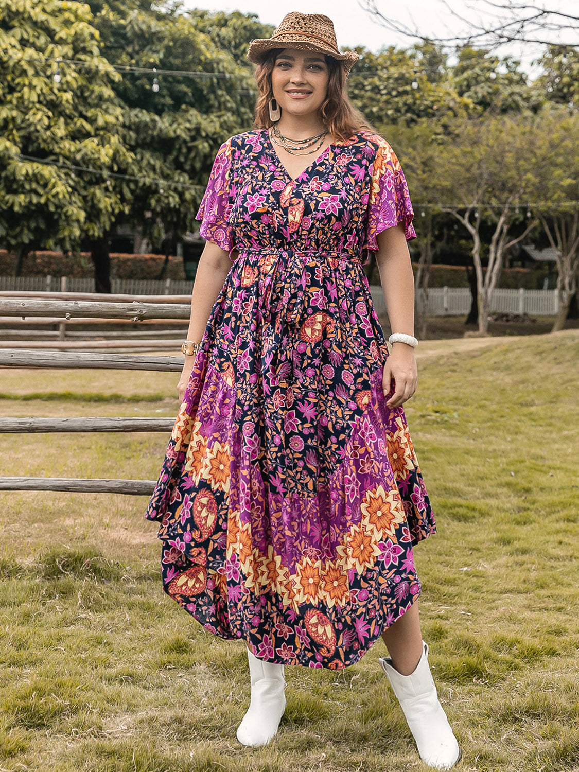 Vestido midi con escote en V y mangas abullonadas y estampado de talla grande