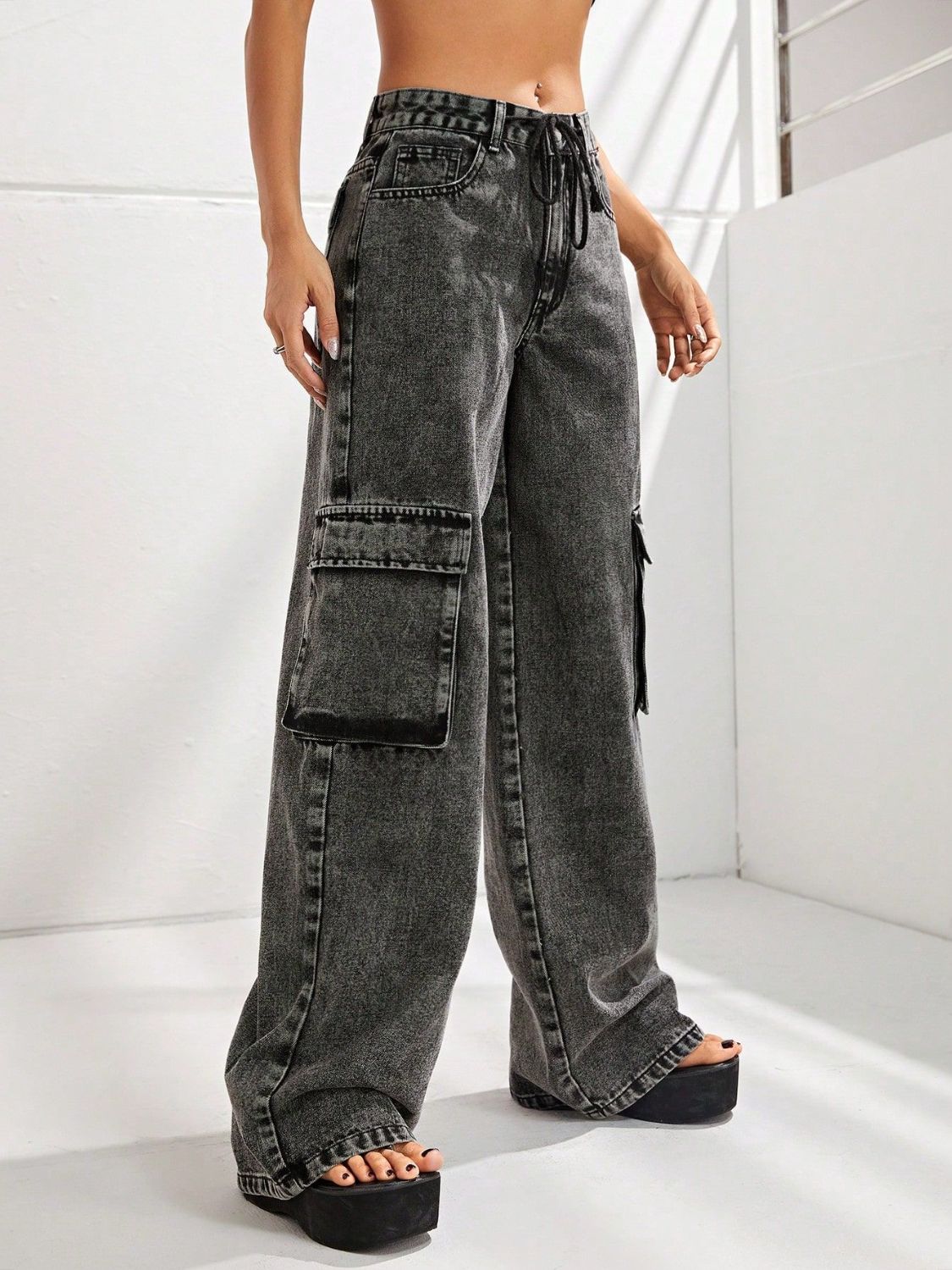 Jeans de pierna ancha con bolsillos