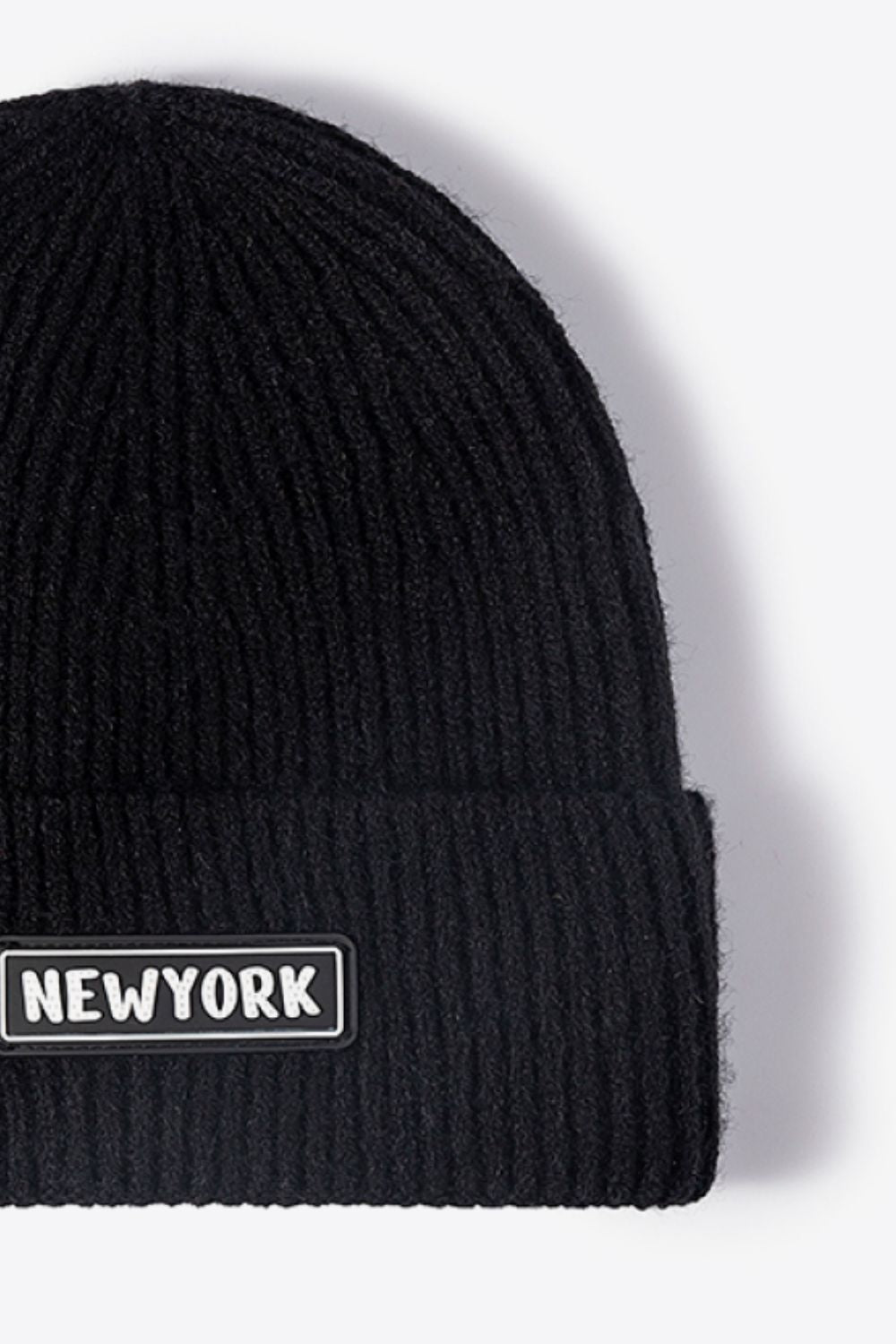 Gorro de punto acanalado con puños y parche NEWYORK