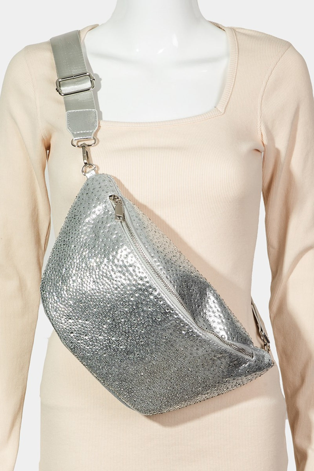 Bolso bandolera con tachuelas de diamantes de imitación Fame