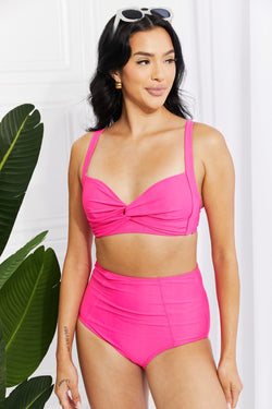 Bikini de tiro alto Take A Dip Twist de Marina West Swim en color rosa